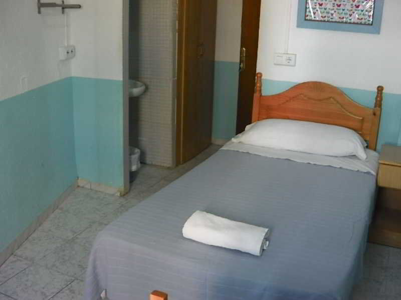 Pension Dona Lola Guest house 2*