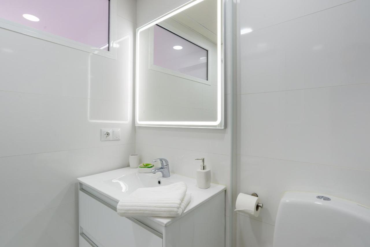 Torremolinos, Bonito Estudio En Calle Campillos *