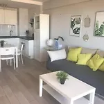 Piscina Y Playa A 200 Mts