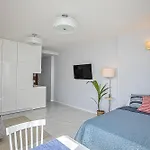 Elegant Studio With Pool And Seaview