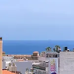 Elegant Studio With Pool And Seaview