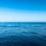 Estudio renovado con vista al mar