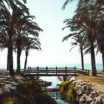 Estudio renovado con vista al mar