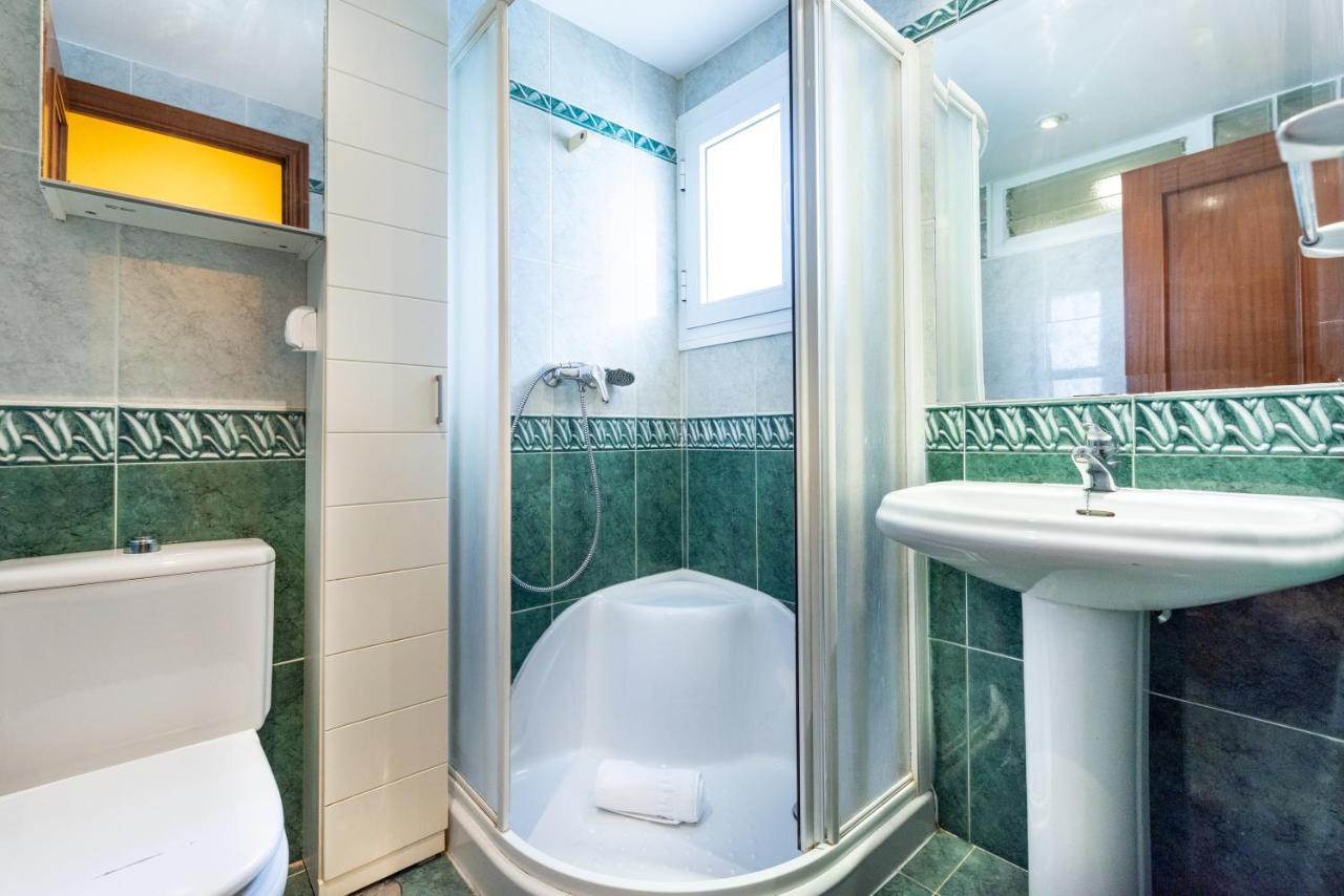 Aloha Carihuela Apartment Torremolinos