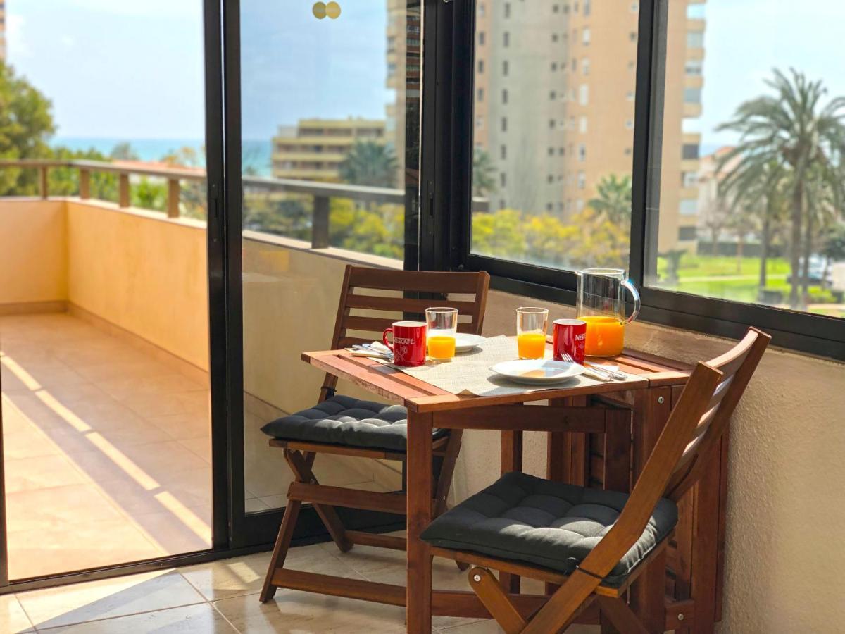 Fully Furnished Luxury By The Beach. Apartment *