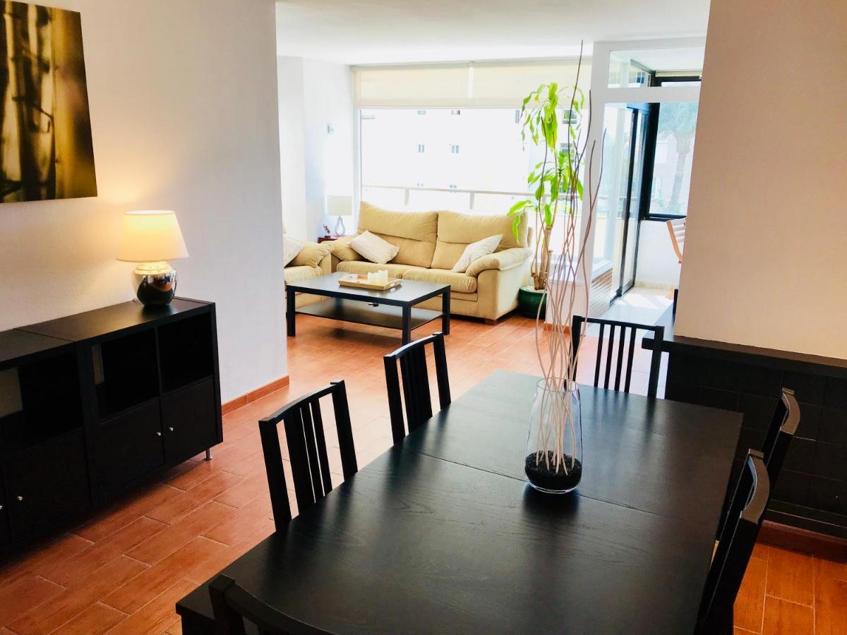 Fully Furnished Luxury By The Beach. Apartment *