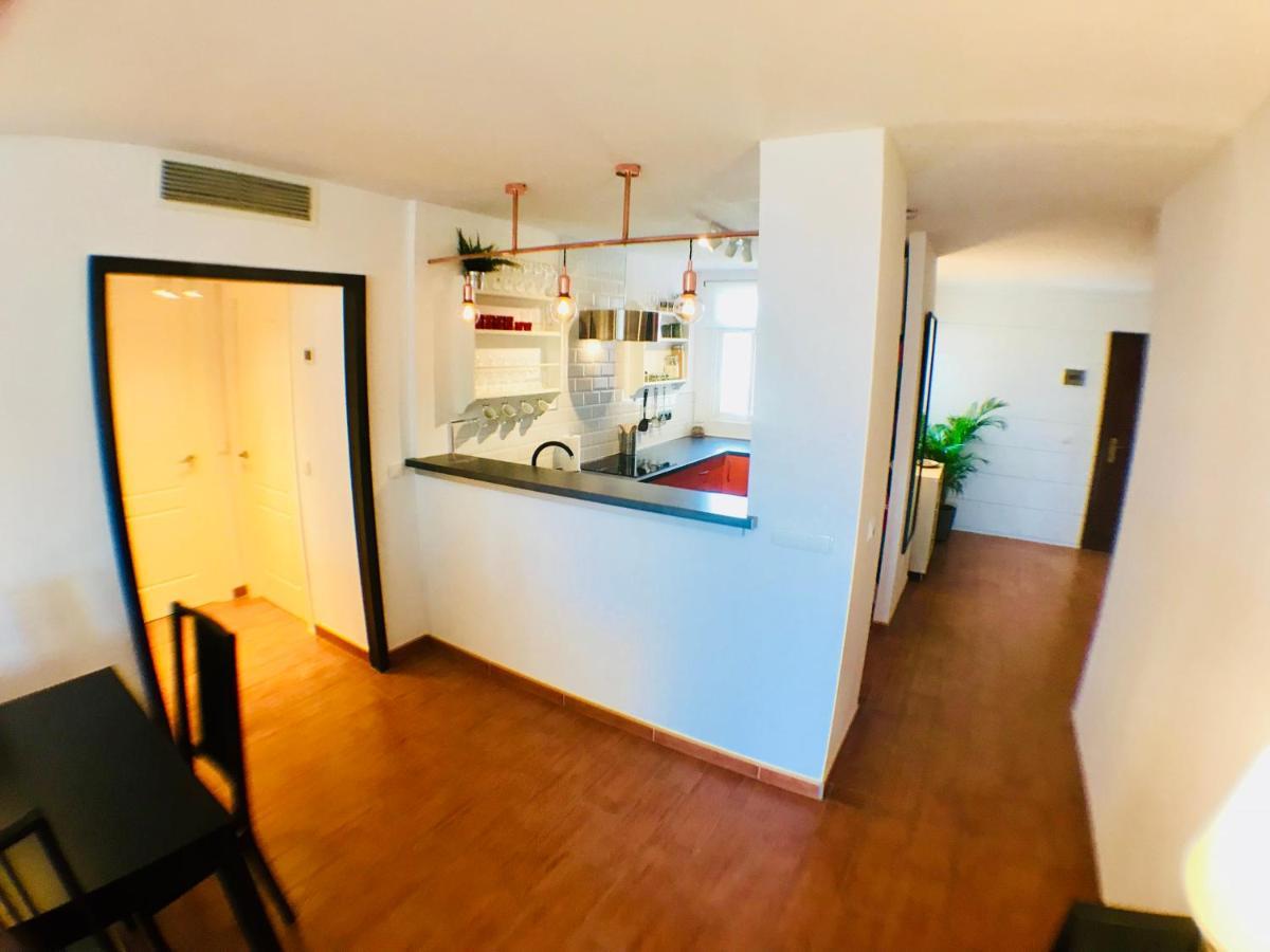 Fully Furnished Luxury By The Beach. Apartment *