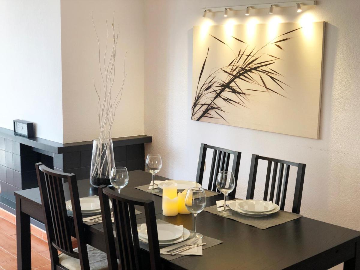 Fully Furnished Luxury By The Beach. Apartment