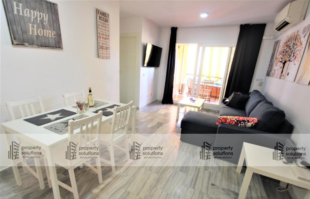 Apartment Torremolinos: Beachside Retreat With Pool And Free Parking