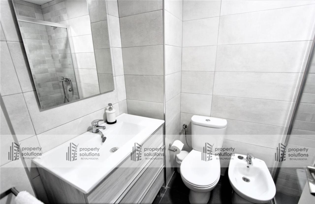 Torremolinos: Beachside Retreat With Pool And Free Parking Torremolinos