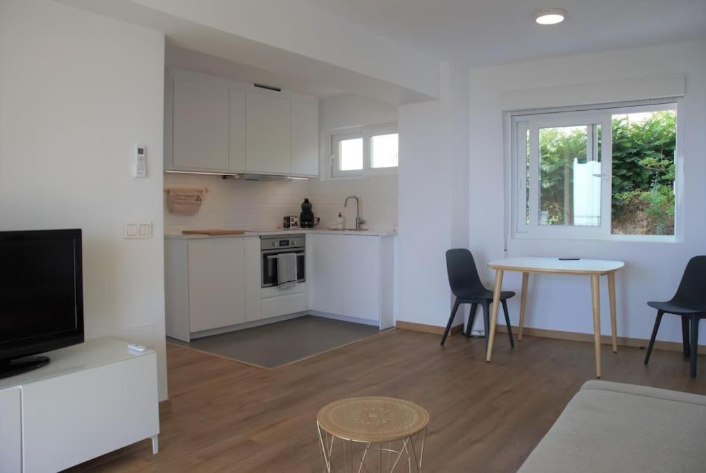 Mercedes 2 Bedroom, Sea Views Apartment Torremolinos