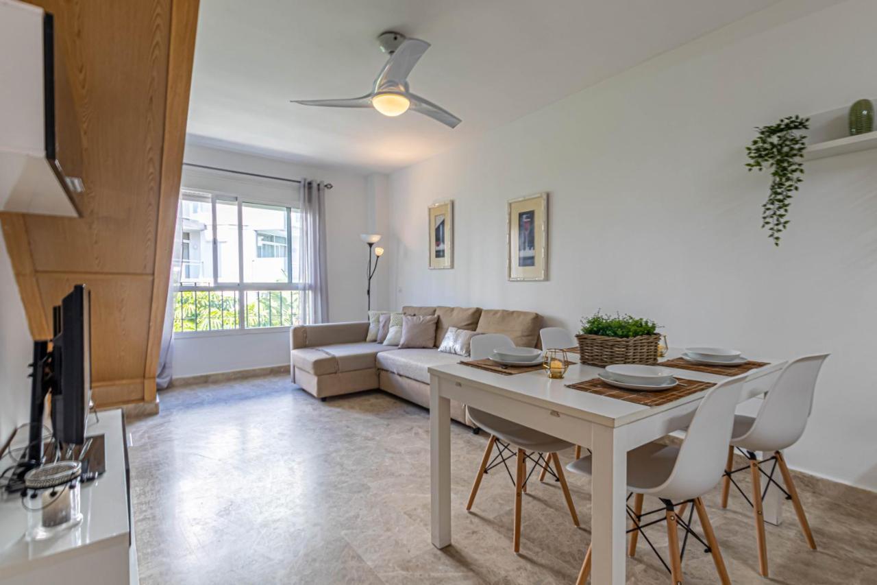 Apartment 797 Rentals- Duplex 7 En La Carihuela A 1 Min De La Playa