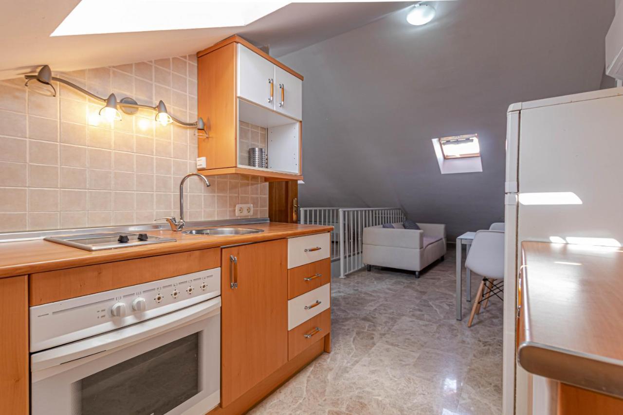 Apartment 797 Rentals- Duplex 7 En La Carihuela A 1 Min De La Playa Torremolinos