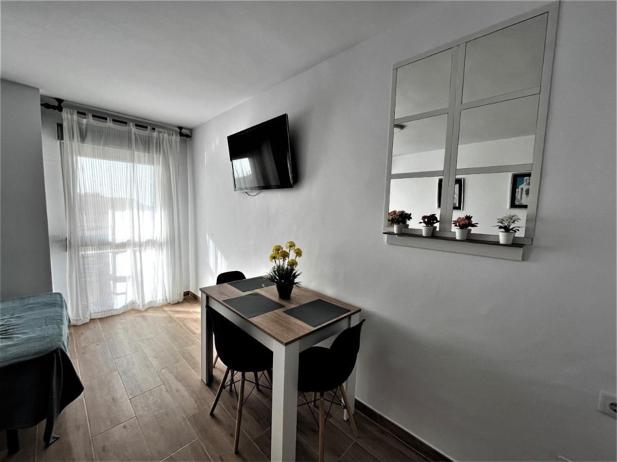 Ver7 - Estudio, Wifi, Fire Stick Amazon, Terraza, Vistas Al Mar, Piscina *