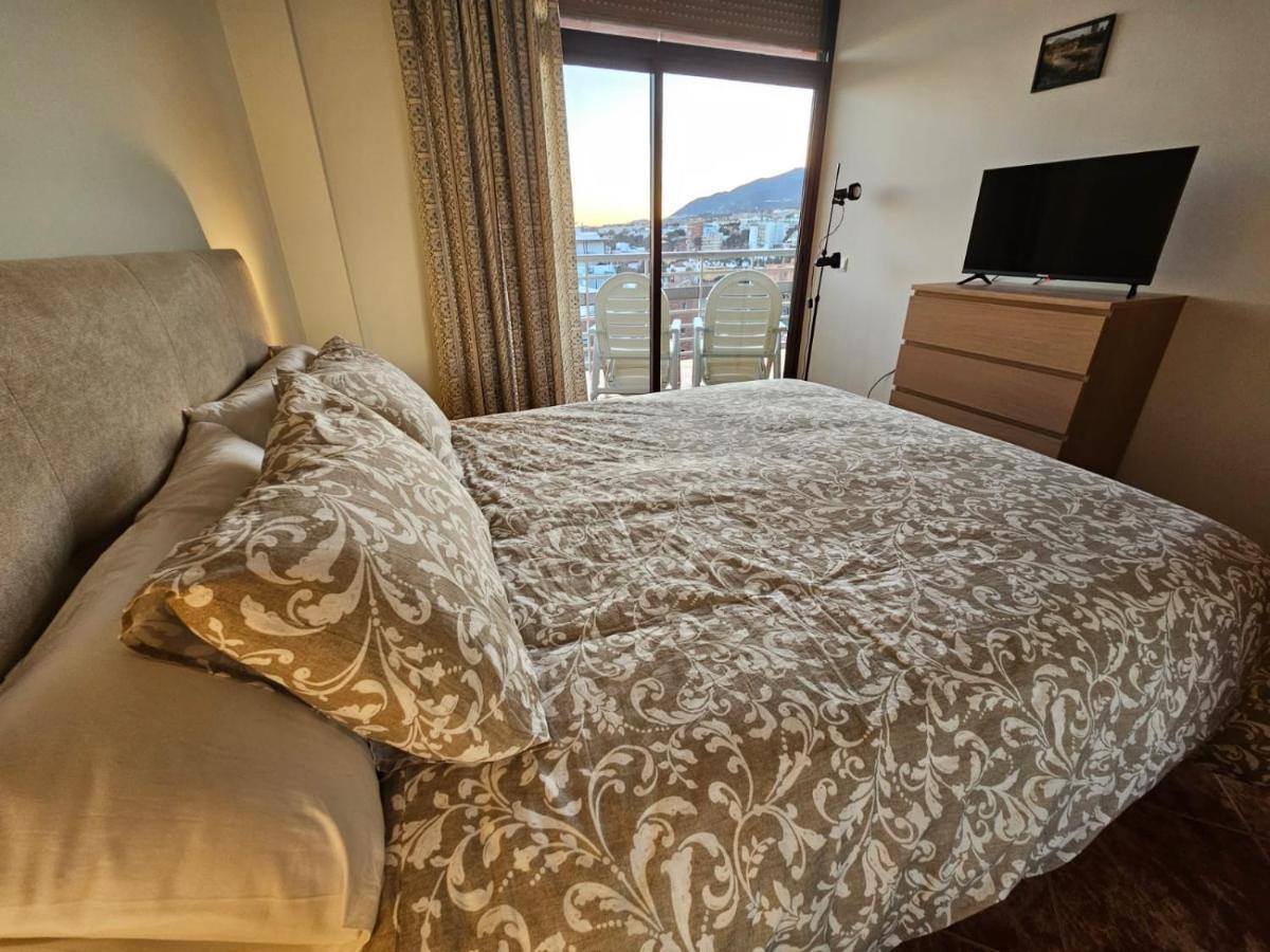 La Roca-mediterraneo Views, 8th Floor-new Kitchen- Pool- Parking-air Conditioning, Ceiling Fans & Free Wifi Torremolinos