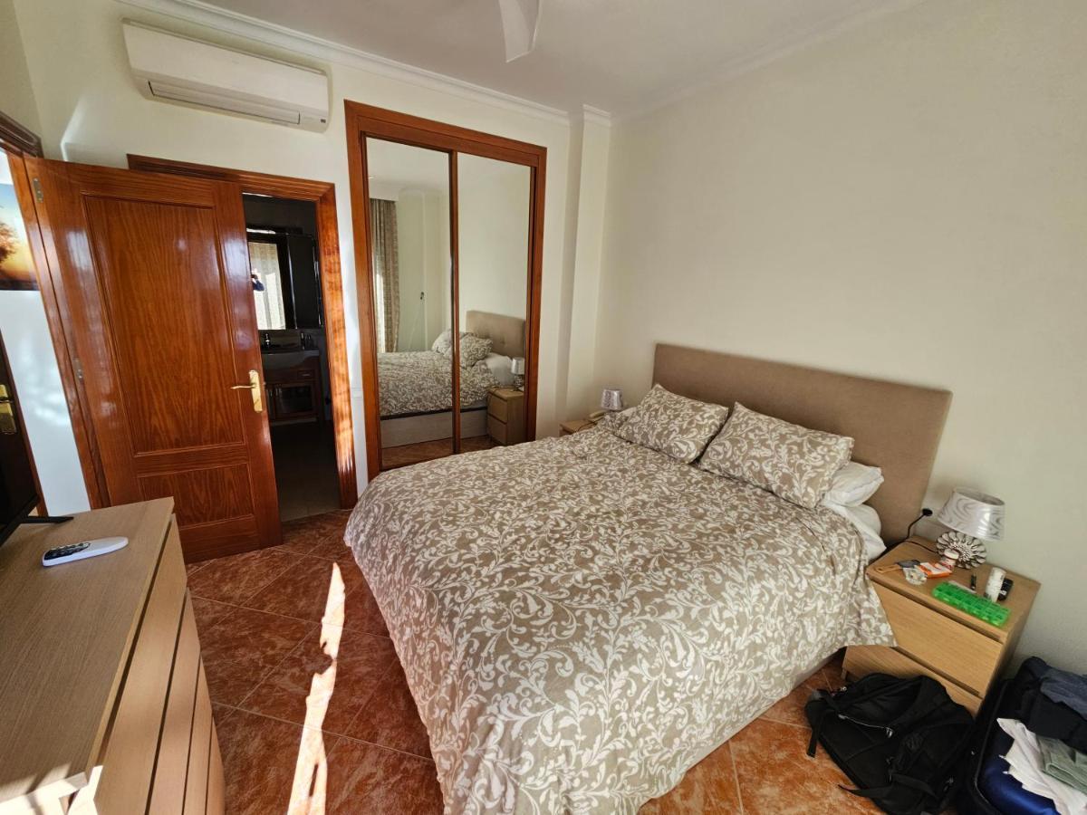 La Roca-mediterraneo Views, 8th Floor-new Kitchen- Pool- Parking-air Conditioning, Ceiling Fans & Free Wifi *