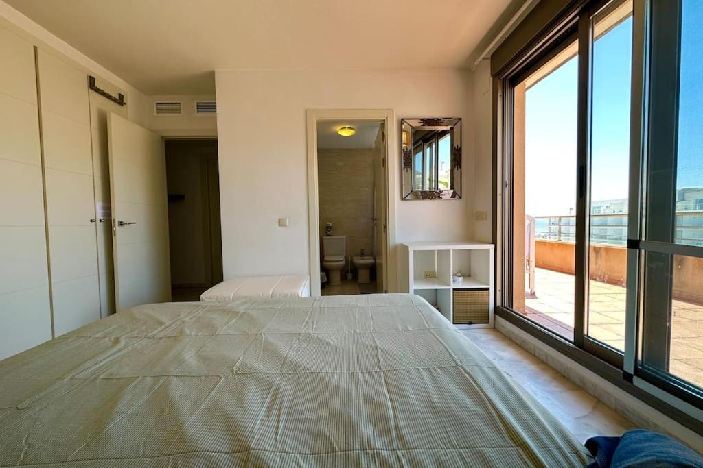 Atico Puerto Marina 2 Hab Con Piscina, 500m De La Plata *