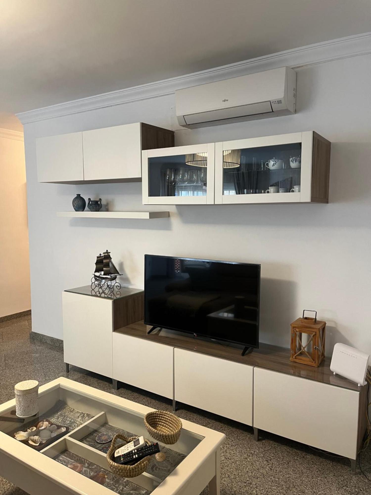 Reyes La Carihuela Apartment