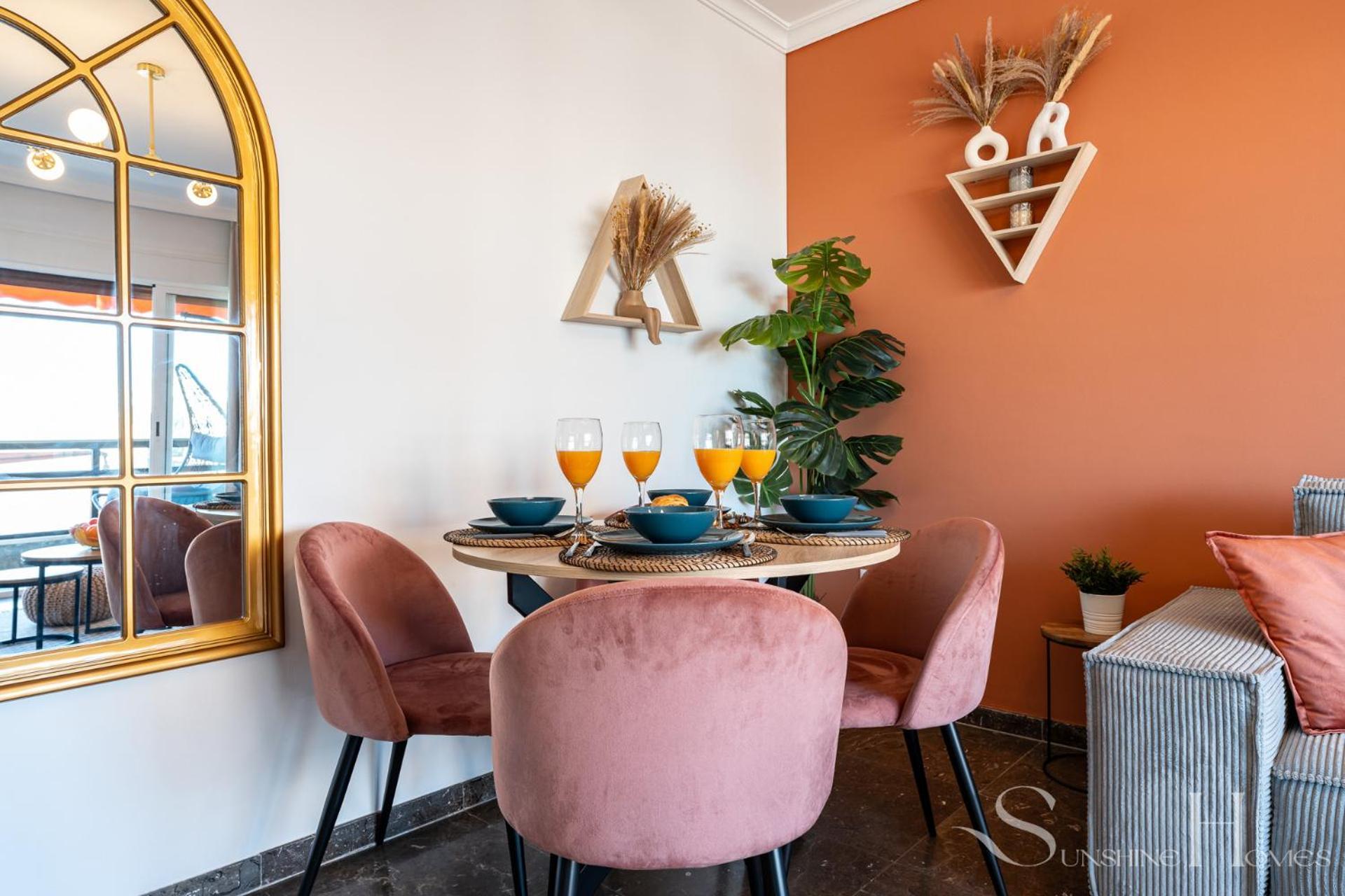 Appartement First Line , Cosy And Comfortable + Swimming Pool Torremolinos