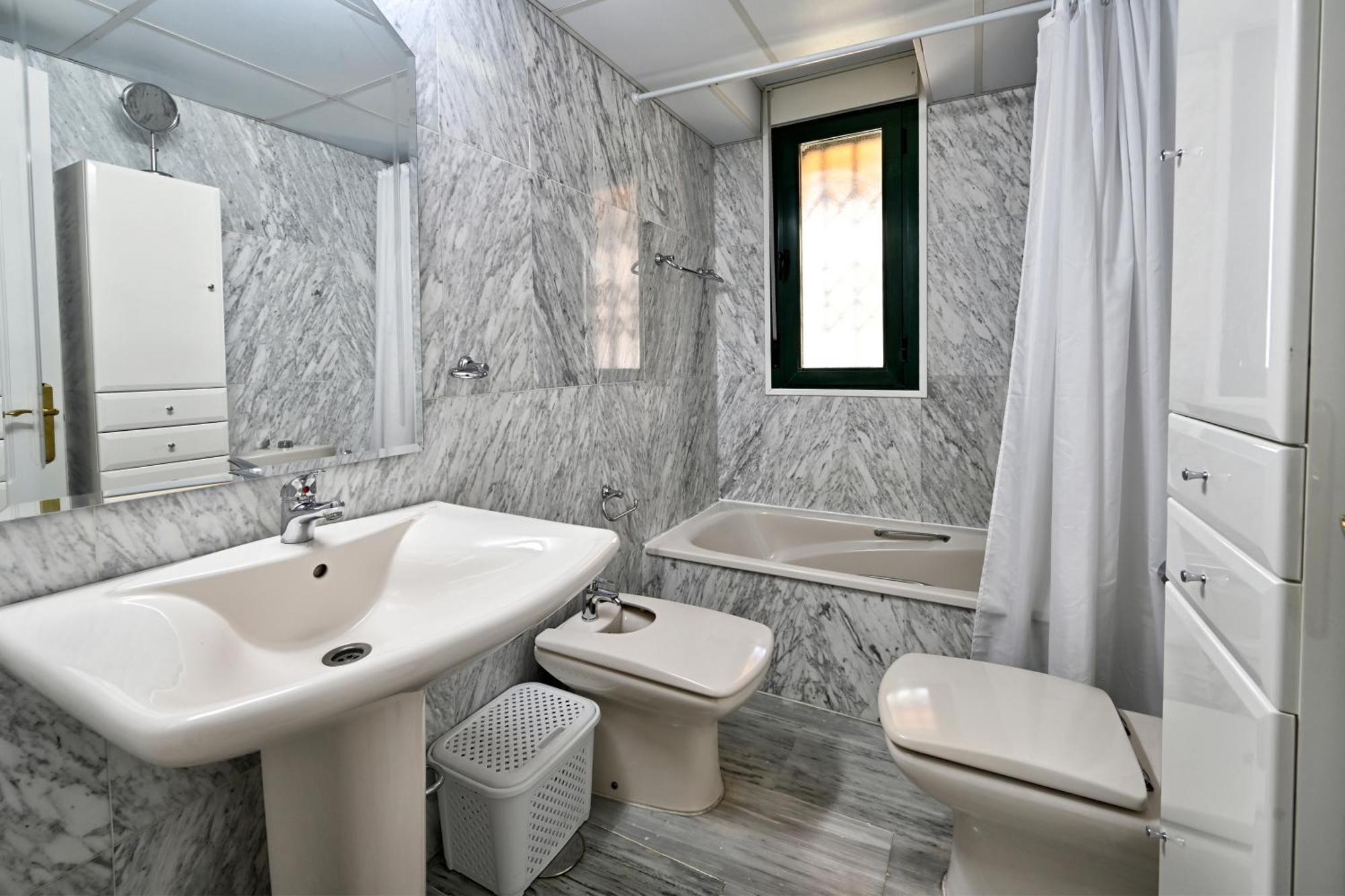 Rent4 Malaga Alamar Apartment *