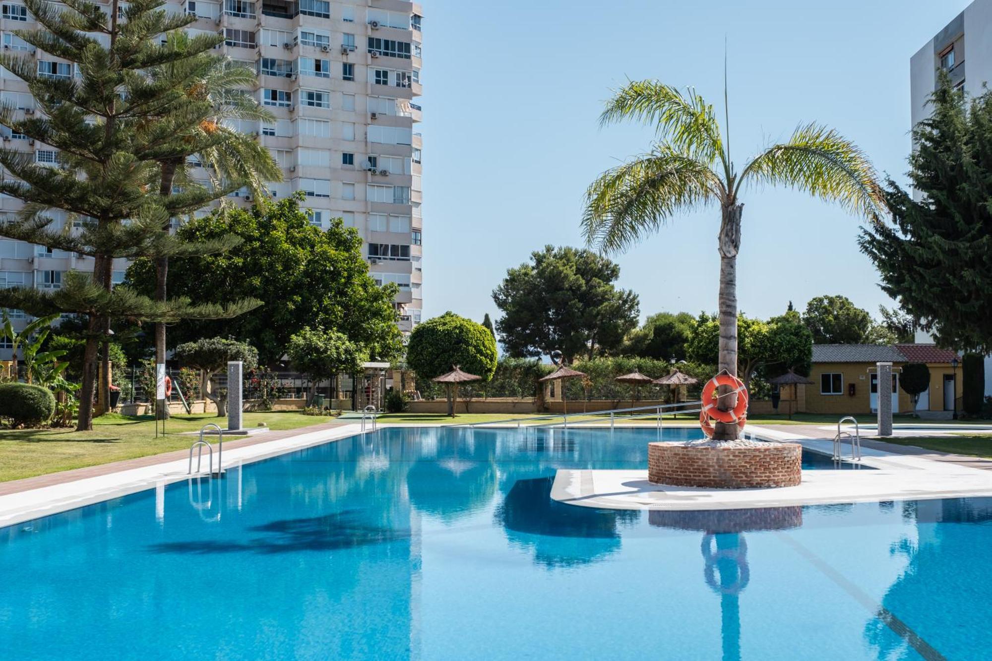 Wifi, Smart Tv, Piscina, 900 Metros Playa, La Colina Apartamento Torremolinos