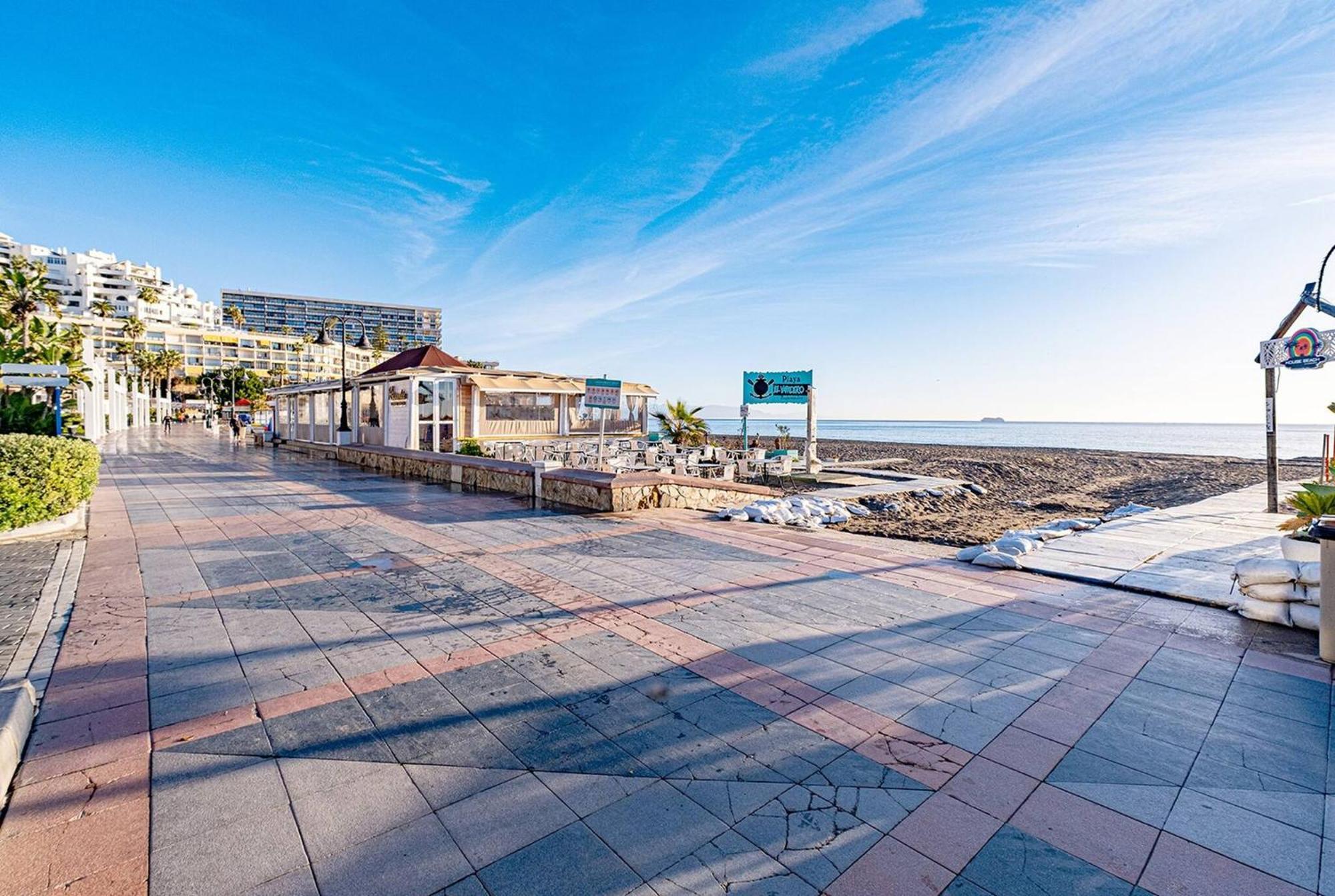 Conjunto De Corales - La Carihuela 031 * Torremolinos