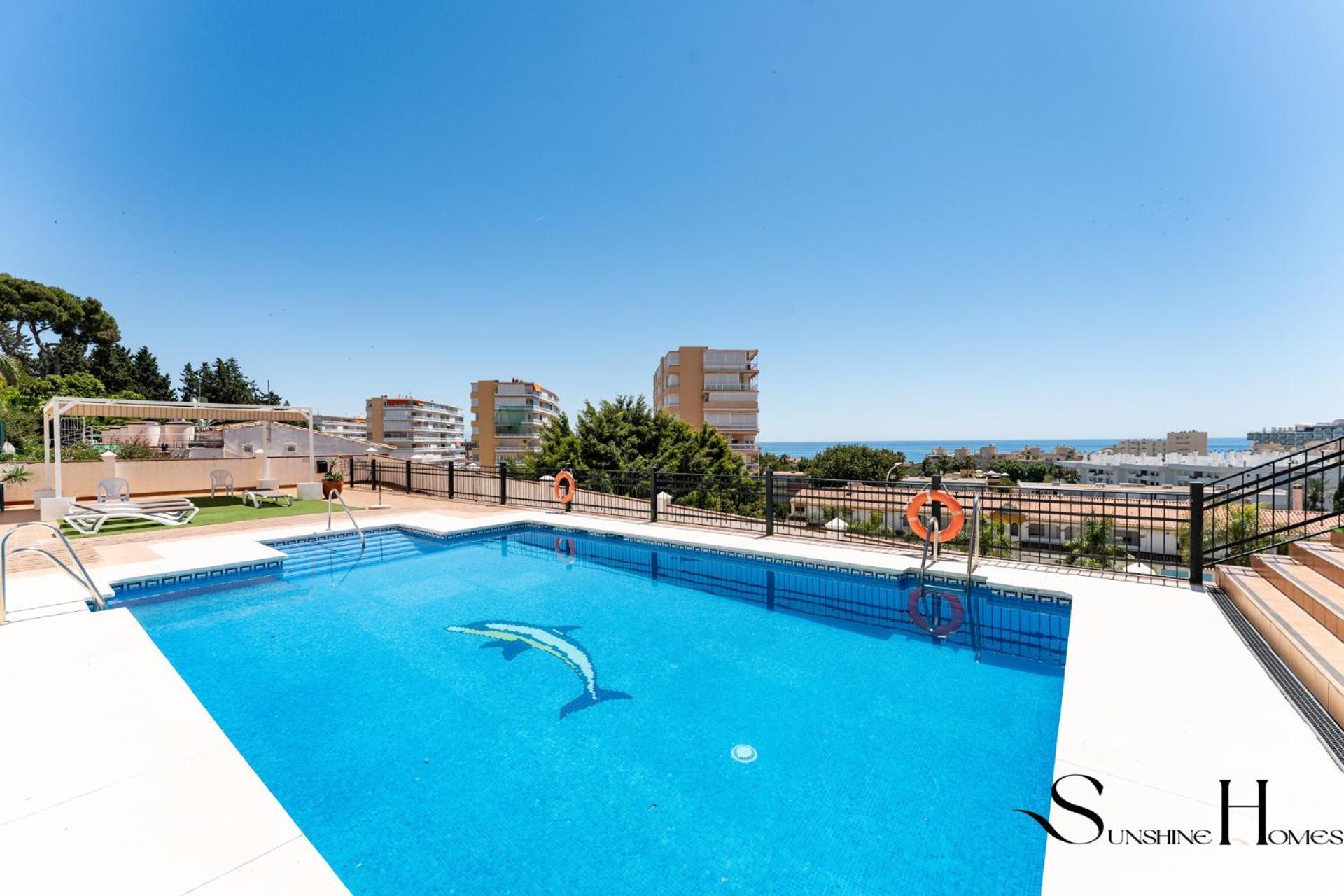 Cozy 2 Bedroom Duplex, Parking, Terrace, Office, Pool! Torremolinos