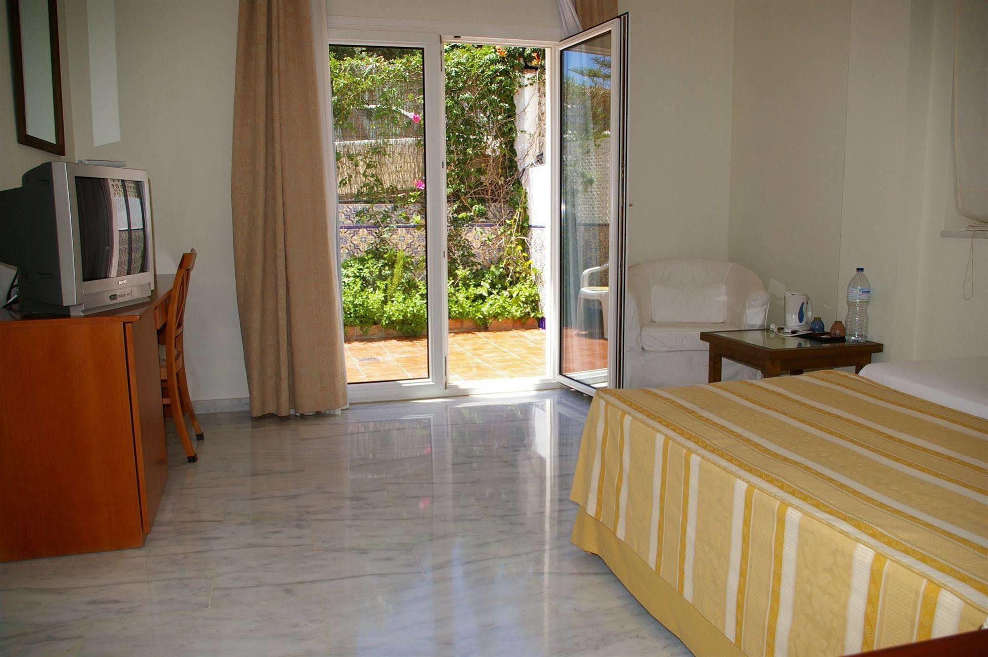 La Luna Blanca Hotel