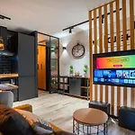 Carihuela Playa. Plaza Del Remo. Exclusivo Apartamento Al Lado Del Mar.