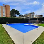 Acogedor En La Carihuela Con Plaza De Garaje Garantizada! Sol Montemar
