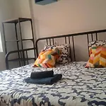 Central Studio #409 Near Beaches &Free Wifi