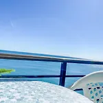 Vista Al Mar, Wifi, Terraza Y Piscina.