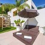 Fabulosa Villa Foresta En Torremolinos Para Familias Con Piscina Privada