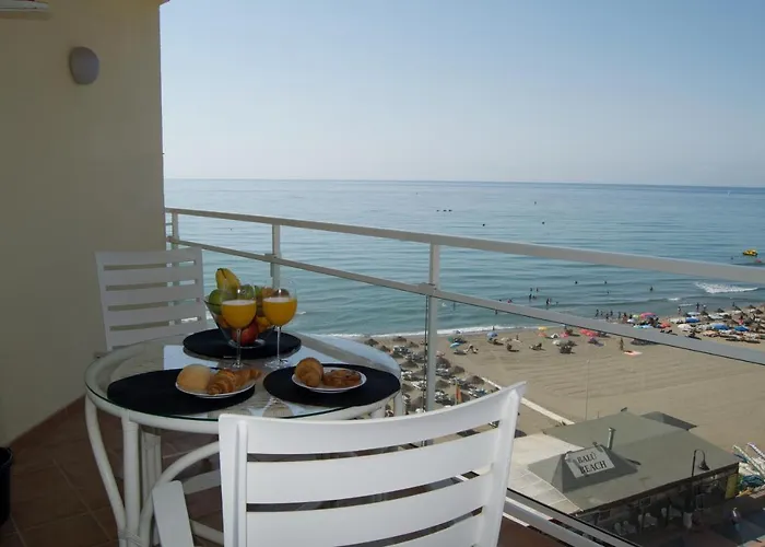 ALMAR, TORREMOLINOS BEACHFRONT 6 by AlohaMálaga
