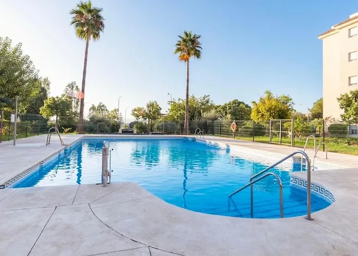 ¡Precioso apartamento con piscina!