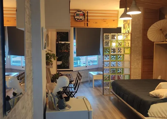 Saltillo Alto White Studio