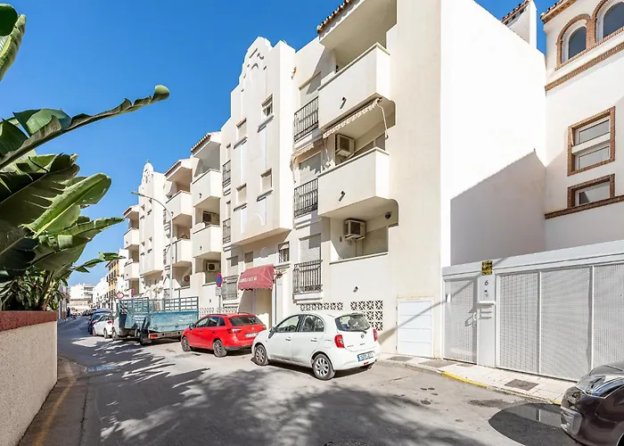 797 Holiday Rentals - Piso Para 3 En La Carihuela Con Piscina