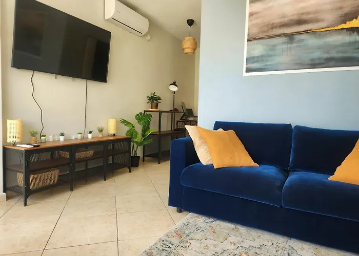 The American Dream - One Bedroom Apartment With Stunning Views