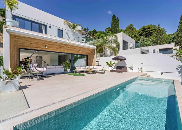 Fabulosa Villa Foresta En Torremolinos Para Familias Con Piscina Privada