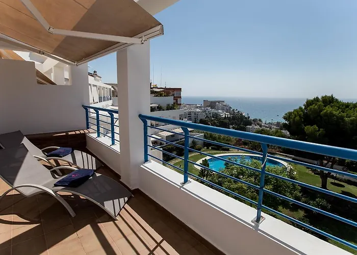 Deluxe Sea View Apartments