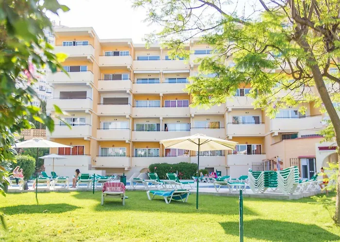 New Apartment Near The Beach & Train Station In Club Playa Flores