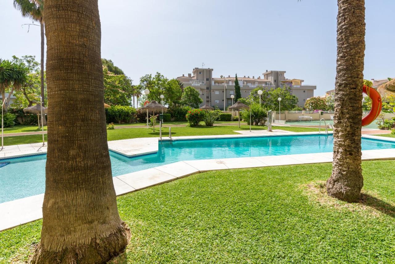 Carihuela, Apartamento Con Vistas Al Mar