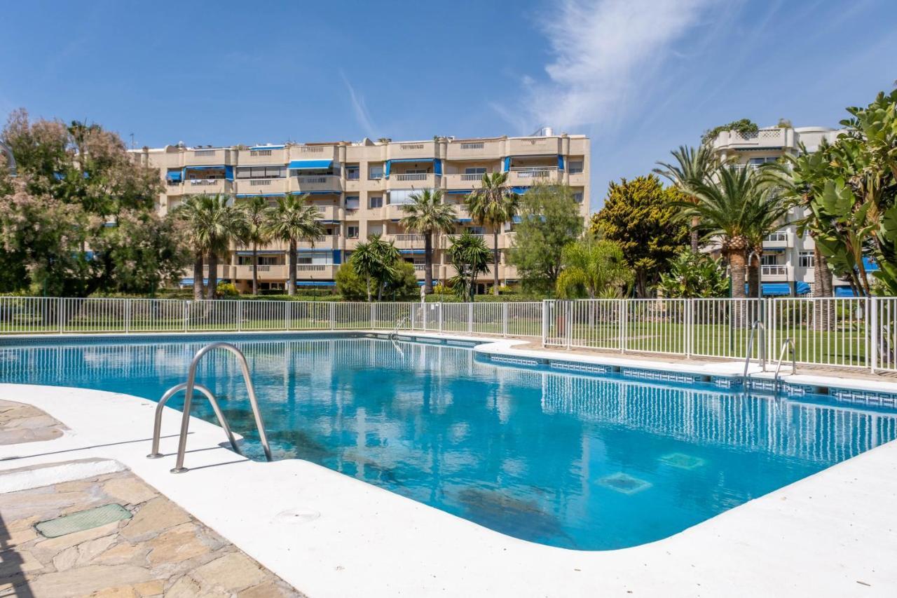 Garden & - Apartment *