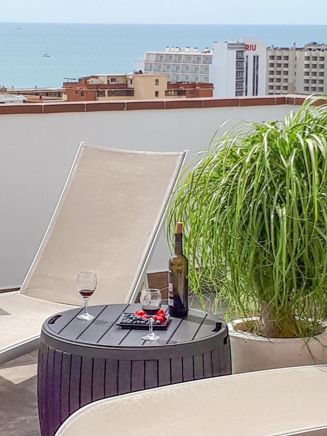 Atico Duplex Con Vistas Al Mar. Dos Plazas De Garaje * Torremolinos