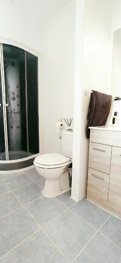Centric Flat Level 17 With Panoramic Terrace Overlooking The Sea