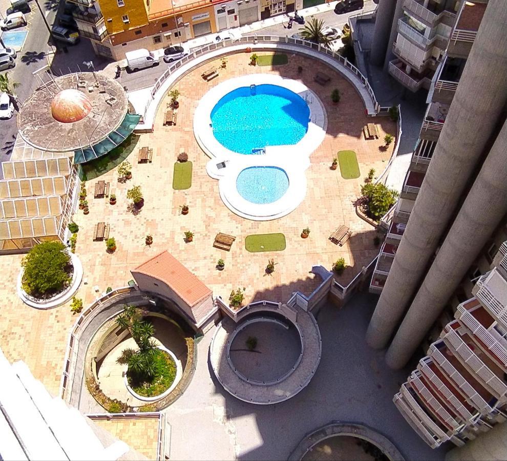Centric Flat Level 17 With Panoramic Terrace Overlooking The Sea *