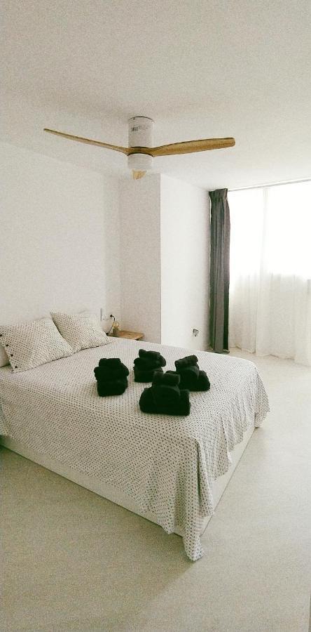 Centric Flat Level 17 With Panoramic Terrace Overlooking The Sea *