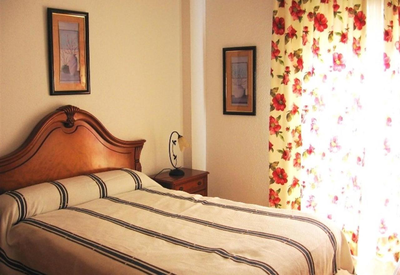 Family Friendly Patio And Poolview Apartment *