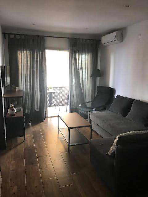 Bajondillo Apartment *