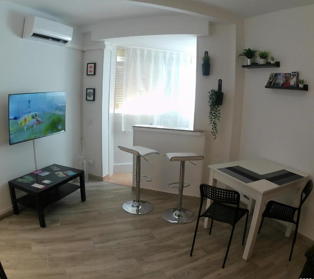 Holidays2torremolinos: With Pool And Rooftop Terrace * Torremolinos